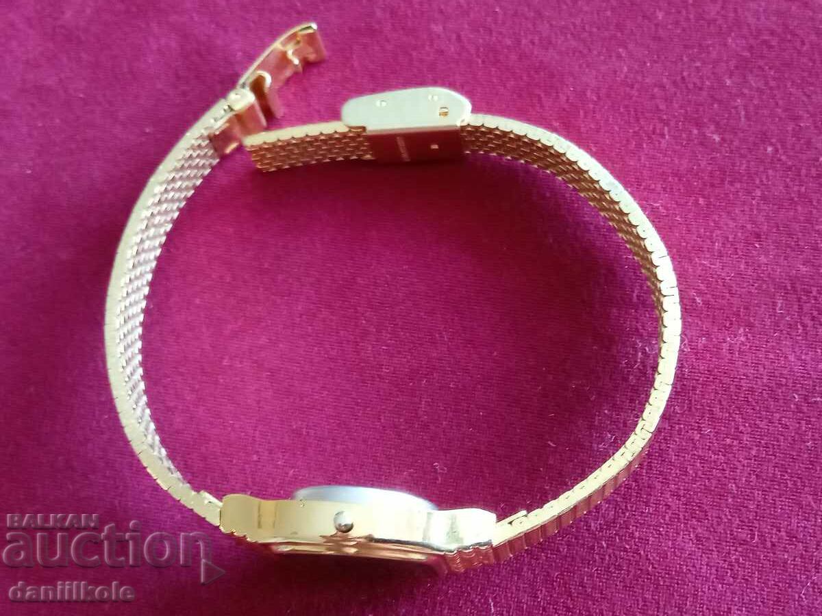 *$*Y*$* WOMEN'S TEMPIC ELECTRONIC WATCH - LIKE NEW *$*Y*$* - 5