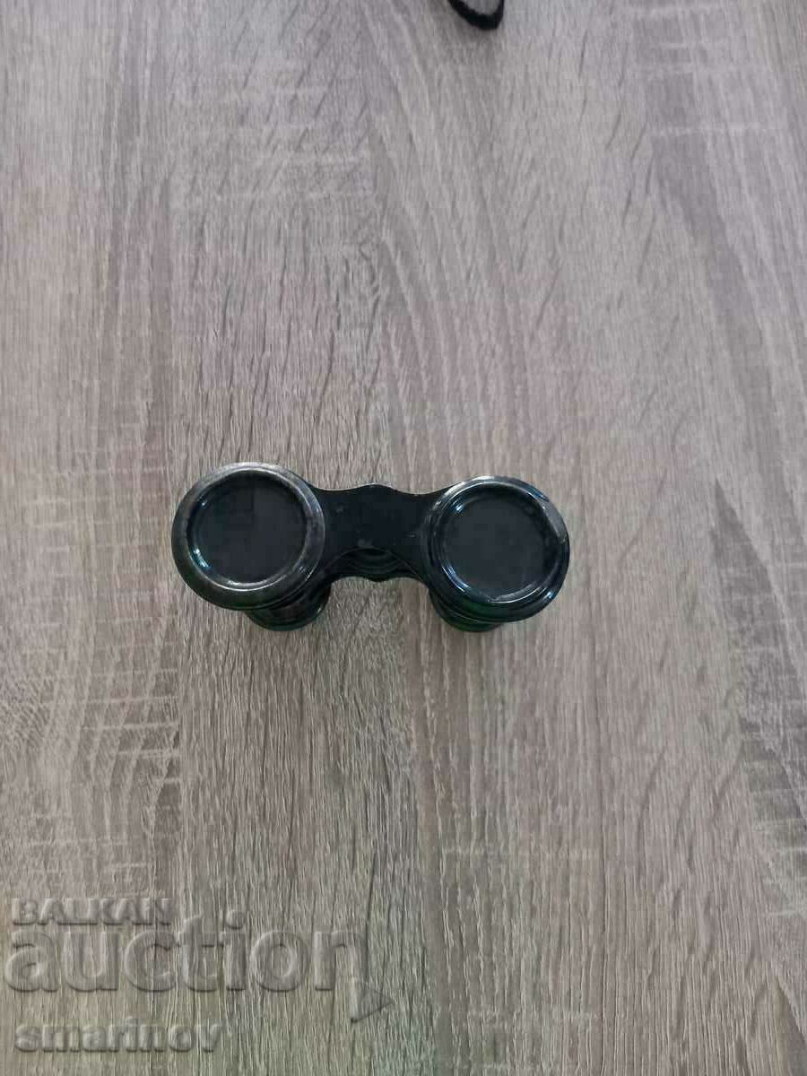 Delivery of old theater binoculars Delivery of old theater binoculars