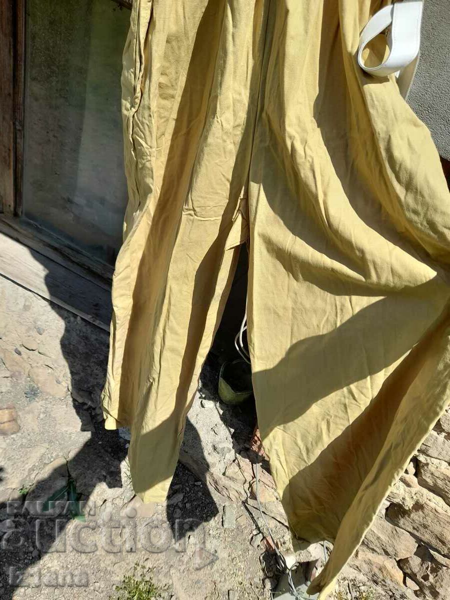 Livrarea Salopetă pentru femei bătrâne