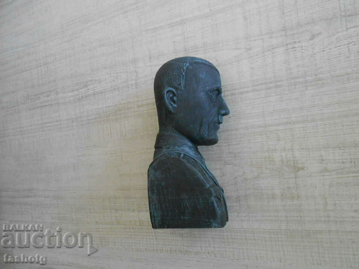 Auction HITLER LARGE figure statuette bust! Auction HITLER LARGE figure statuette bust!