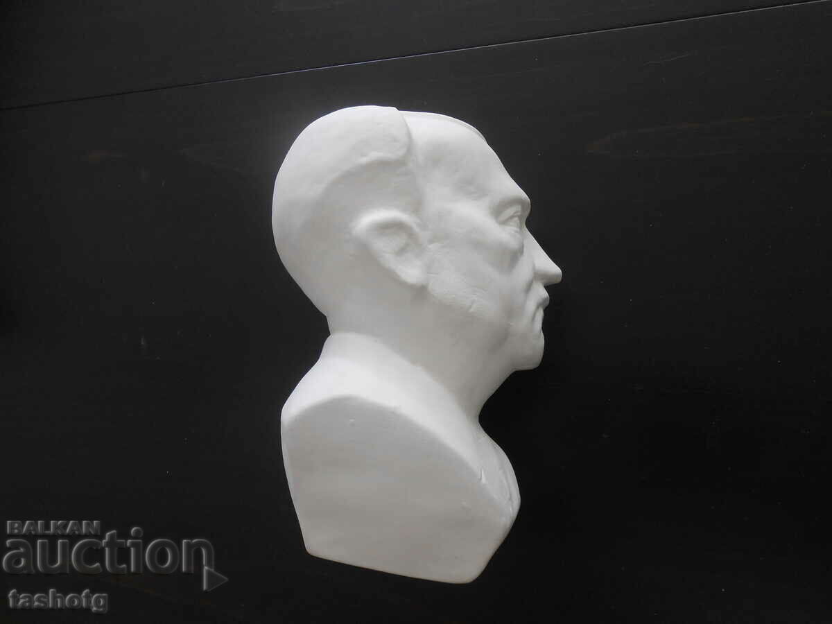 Auction HITLER LARGE figure statuette bust! Auction HITLER LARGE figure statuette bust!