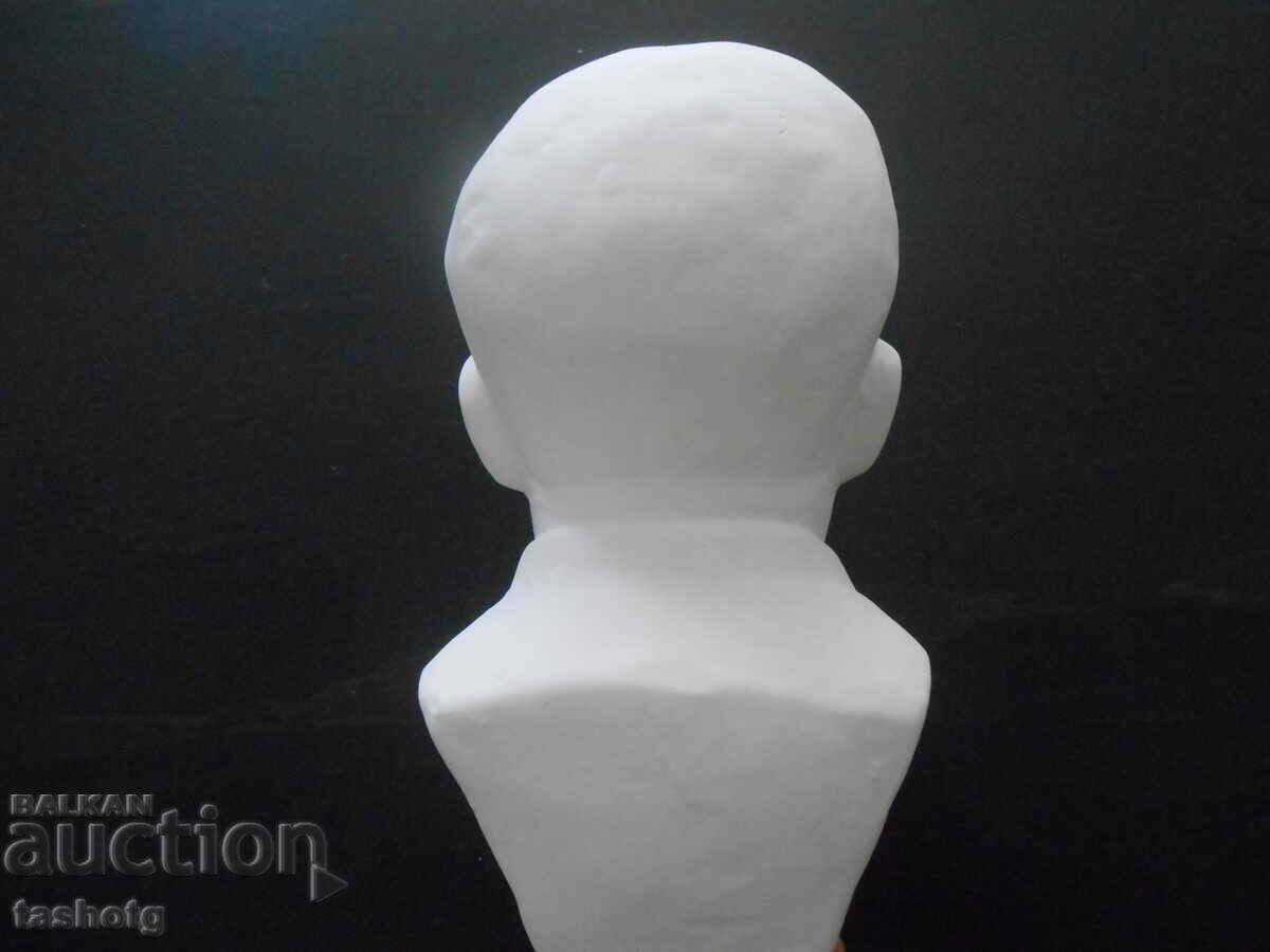 Delivery of HITLER LARGE figure statuette bust! Delivery of HITLER LARGE figure statuette bust!