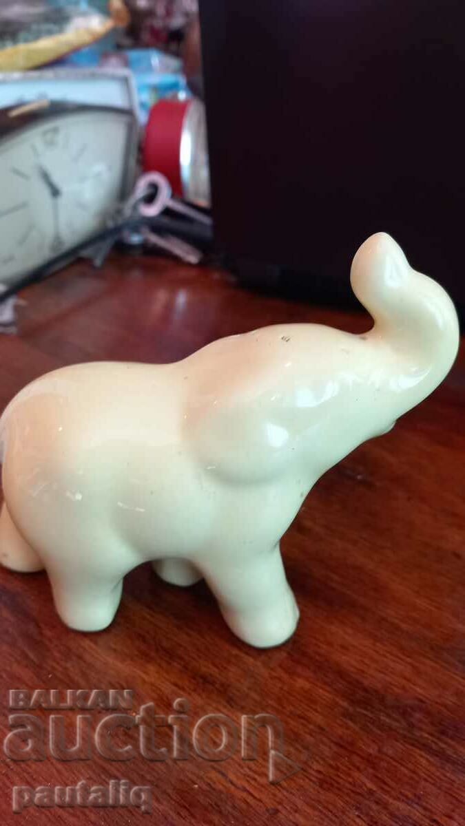 Delivery of PORCELAIN ELEPHANT FIGURE Delivery of PORCELAIN ELEPHANT FIGURE