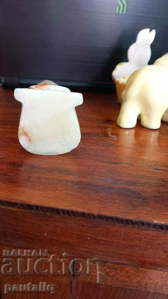 STATUETA DE MARMURA BUFNITA - 5 STATUETA DE MARMURA BUFNITA - 5