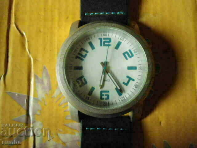 Часовник с цена € 8.18 | 16.00 лв. Часовник с цена € 8.18 | 16.00 лв.