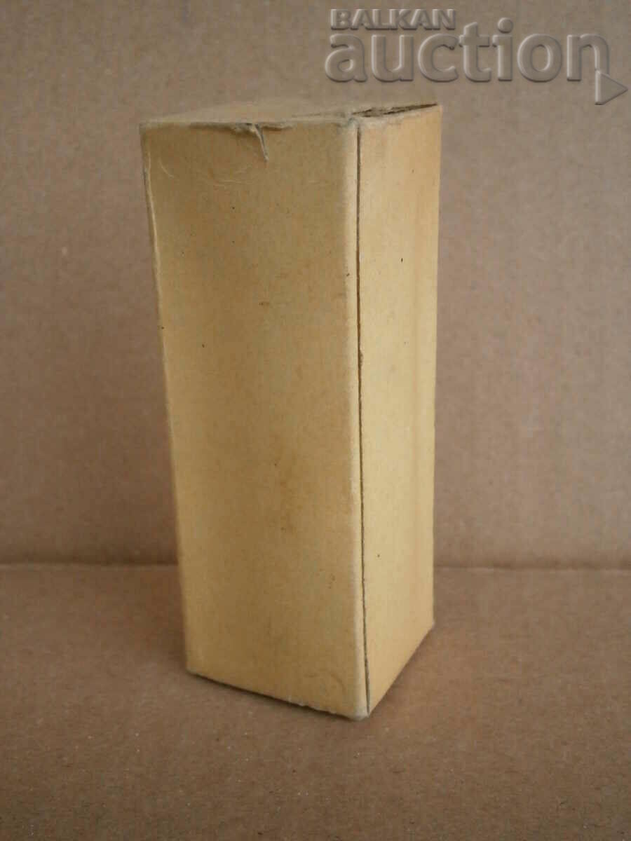 a bottle of dental floss from the 1930s - 7