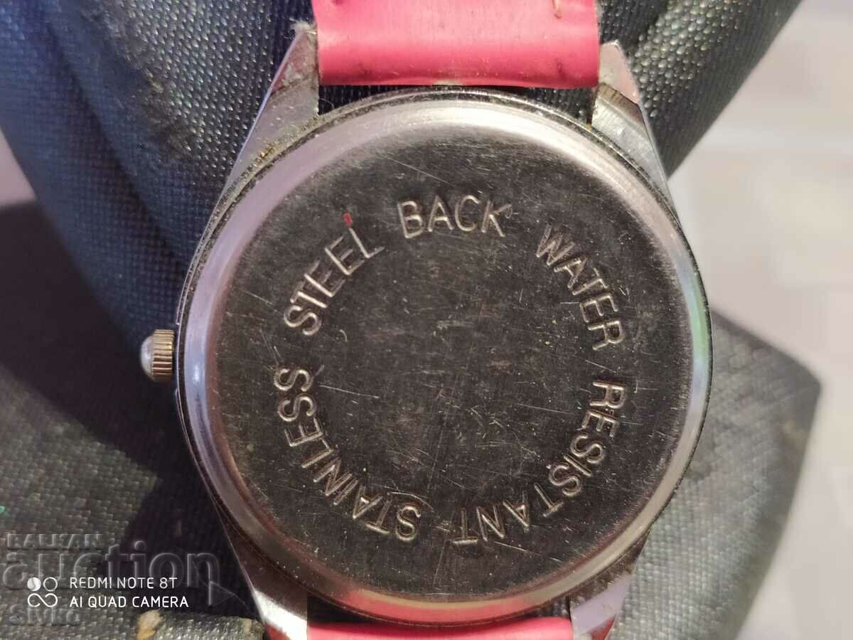 Children's watch with price 0.99 BGN | € 0.51 Children's watch with price 0.99 BGN | € 0.51