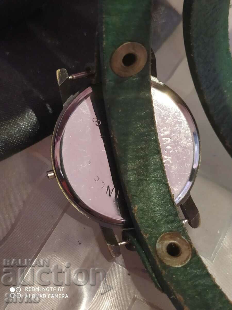 Watch long green strap 2 with price 1.99 BGN | € 1.02