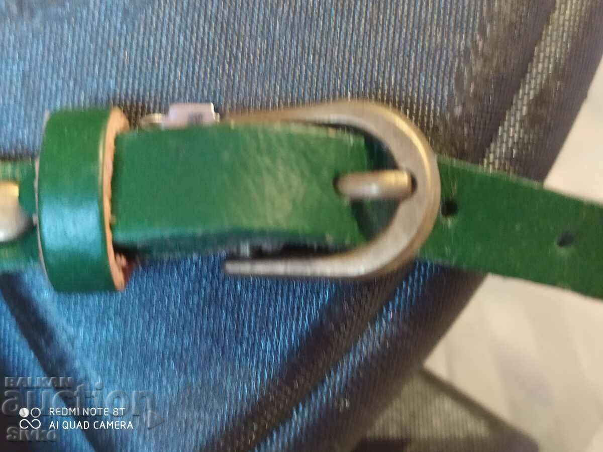 Delivery of Watch long green strap 4 Delivery of Watch long green strap 4