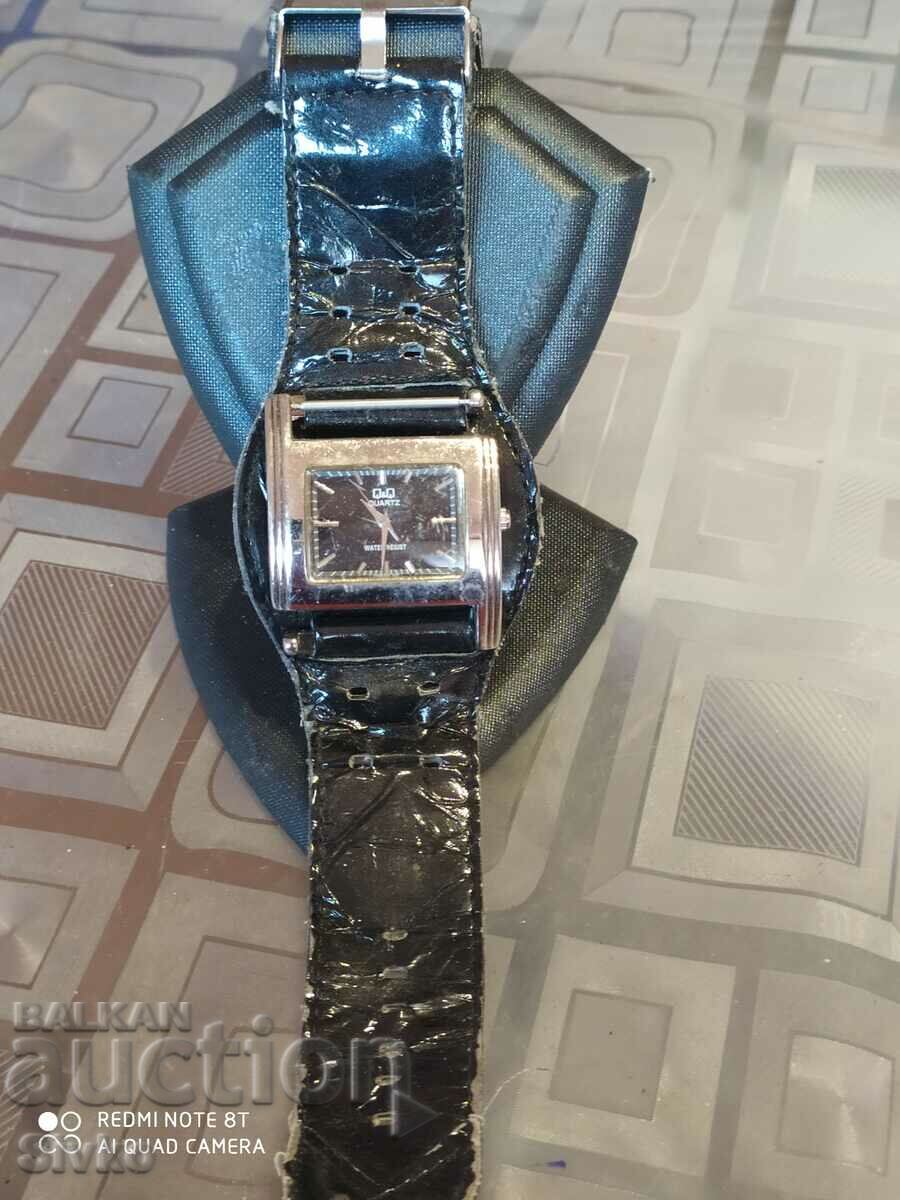 Auction Q&Q quartz watch Auction Q&Q quartz watch