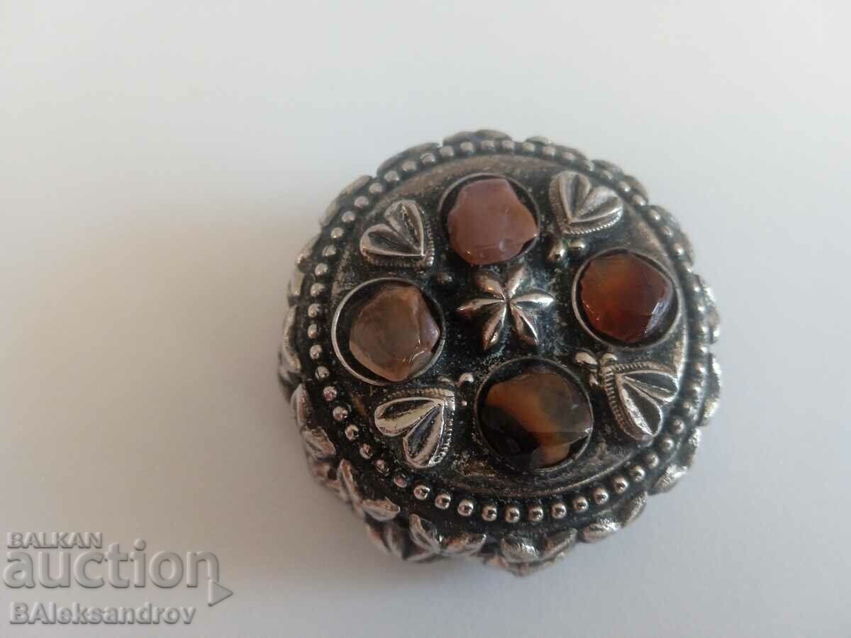 Auction Chopped jewelry box Auction Chopped jewelry box