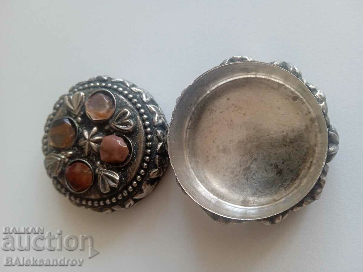 Delivery of Chopped jewelry box Delivery of Chopped jewelry box