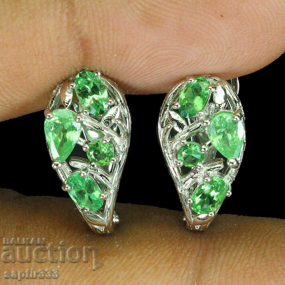CERCEI DE LUX CU GRANATE NATURALE RARE TSAVORITE cu preț 473.00 BGN | € 241.84 CERCEI DE LUX CU GRANATE NATURALE RARE TSAVORITE cu preț 473.00 BGN | € 241.84