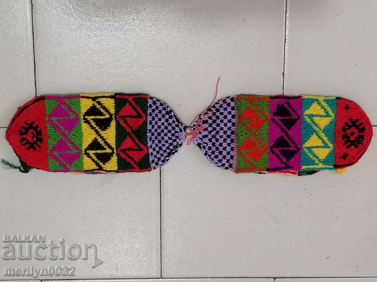 Șosete șezlong cu model tricotate cu preț 69.00 BGN | € 35.28 Șosete șezlong cu model tricotate cu preț 69.00 BGN | € 35.28