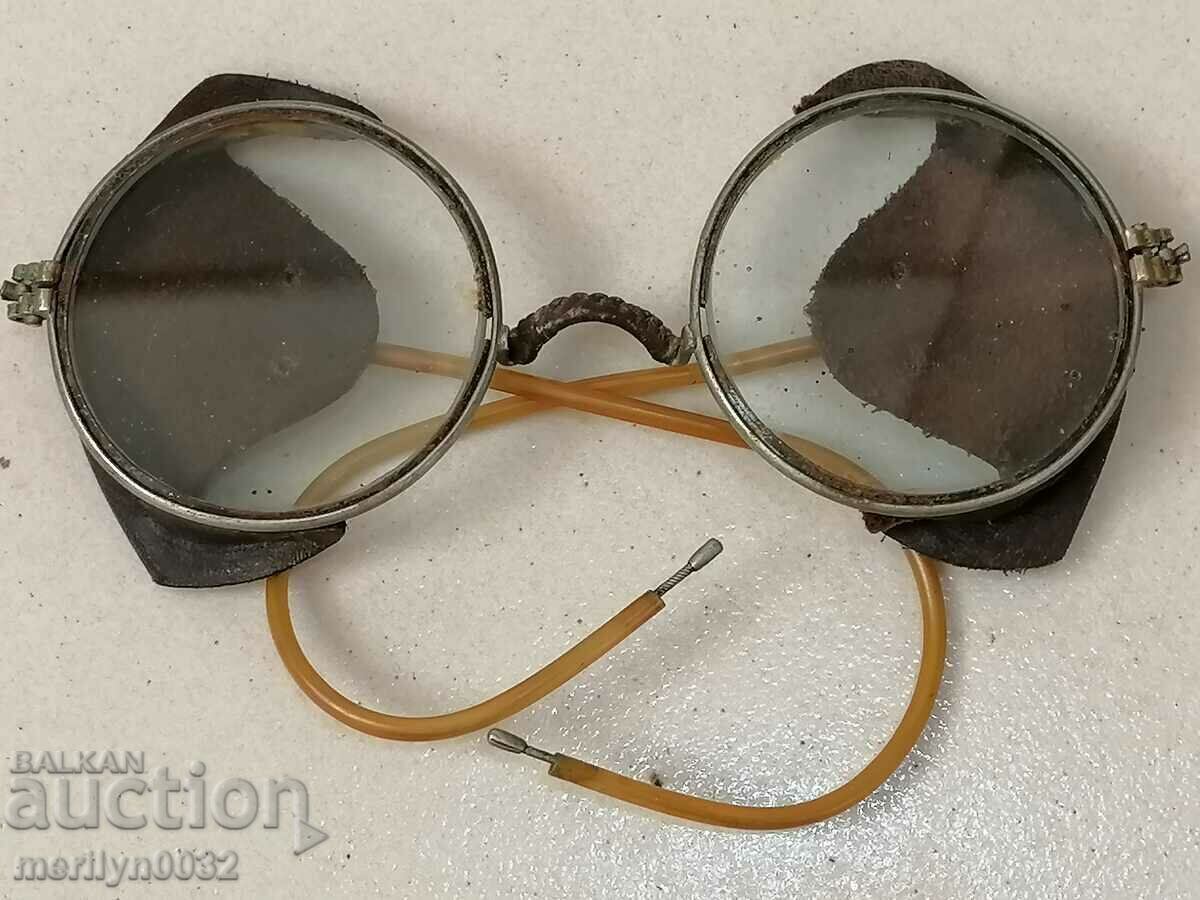 Ανοιχτά γυαλιά ποδηλάτου αυτοκινήτου της δεκαετίας του 1920 με τιμή 74.00 BGN | € 37.84 Ανοιχτά γυαλιά ποδηλάτου αυτοκινήτου της δεκαετίας του 1920 με τιμή 74.00 BGN | € 37.84