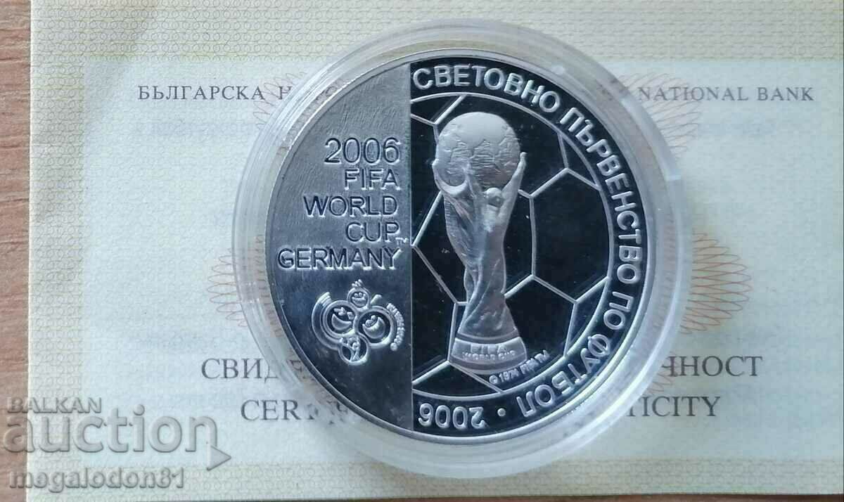 Bulgaria - BGN 5 WC in football Germany 2006, 2003. Bulgaria - BGN 5 WC in football Germany 2006, 2003.