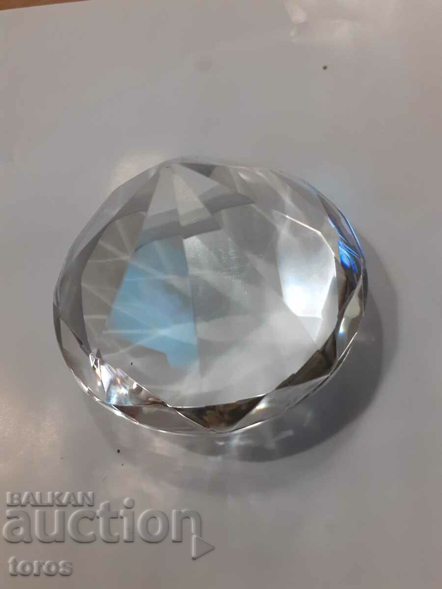 Licitație Diamant artificial, piatră prețioasă Licitație Diamant artificial, piatră prețioasă