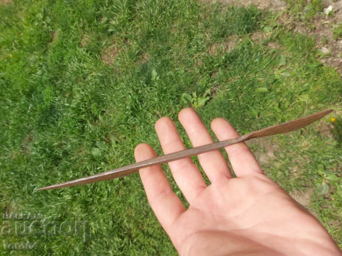 Auction  OLD LARGE HANDMADE CRAWN CUTTING / CUTTER