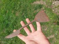 СТАРА ГОЛЯМА РЪЧНО КОВАНА УГРИБКА / ОГРИБКА