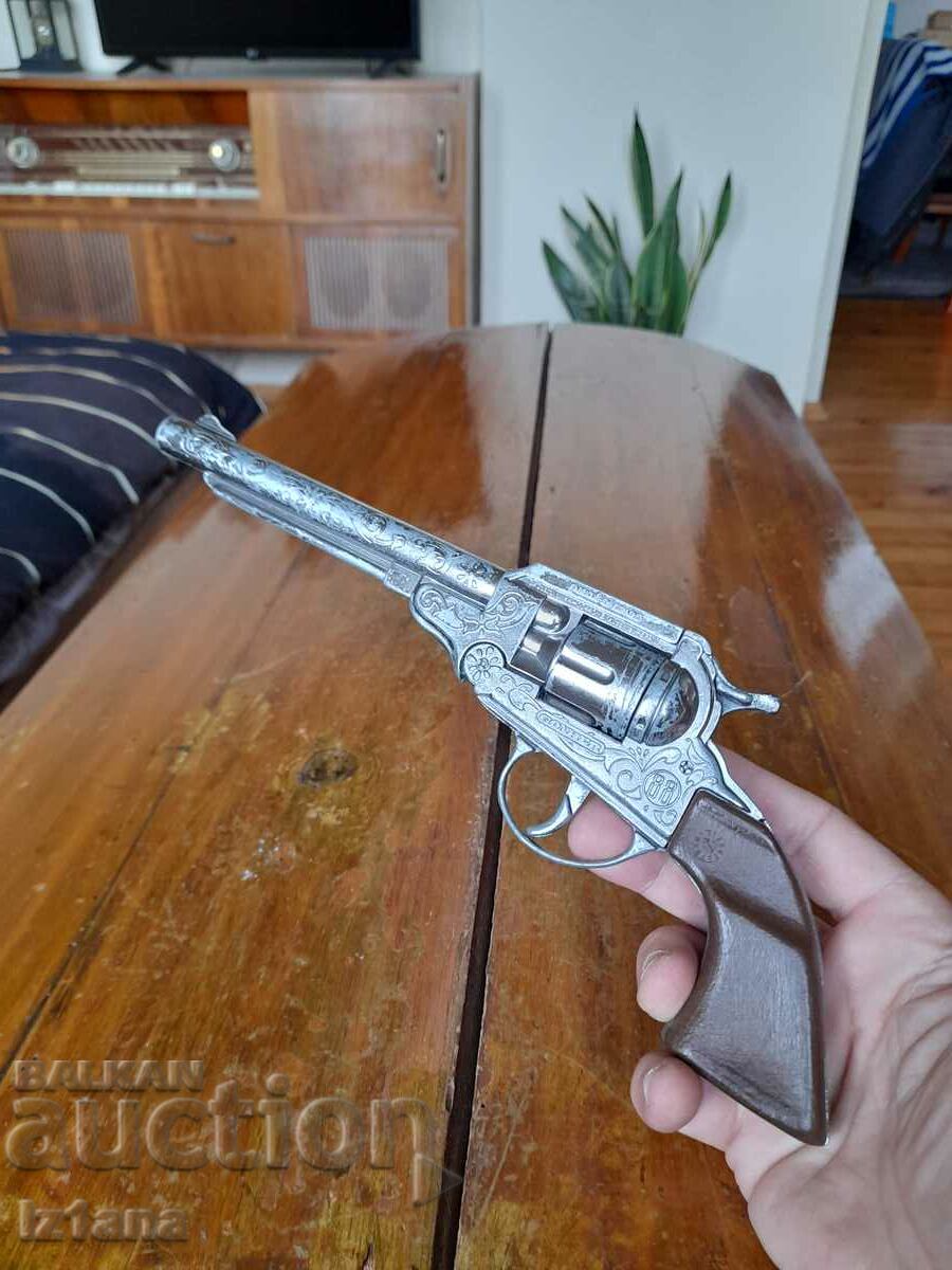 An old cartridge gun with price 45.00 BGN | € 23.01