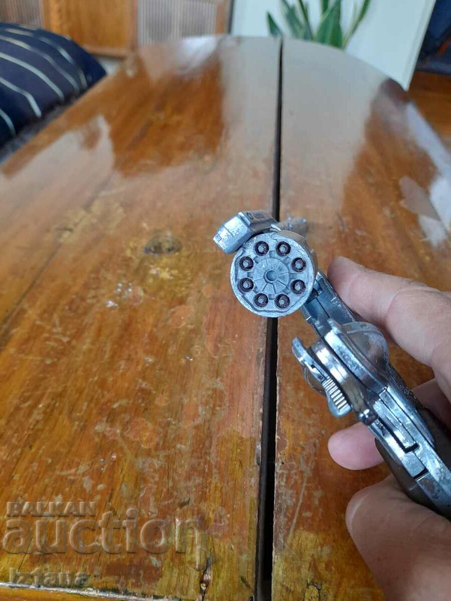 An old cartridge gun - 5