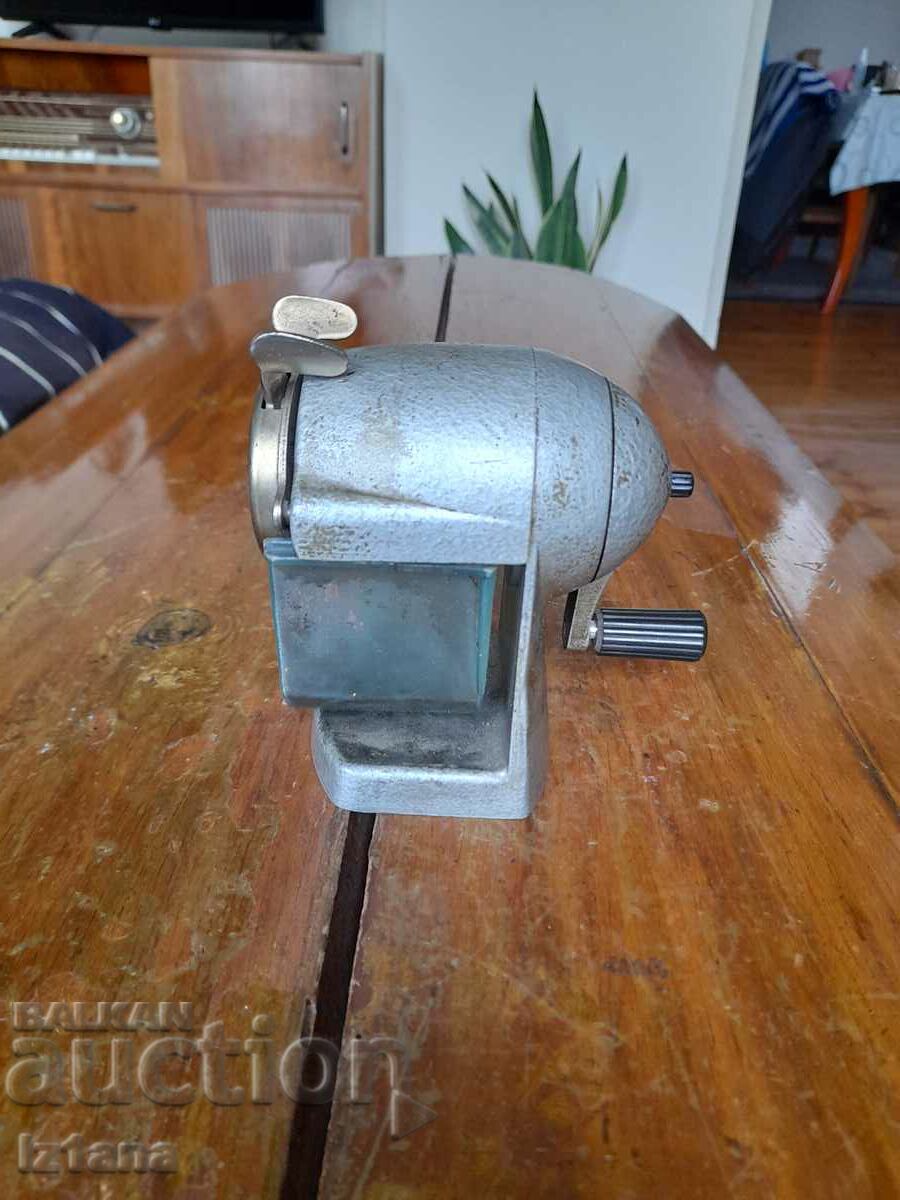 Παράδοση Παλιά μηχανική ξύστρα Παράδοση Παλιά μηχανική ξύστρα