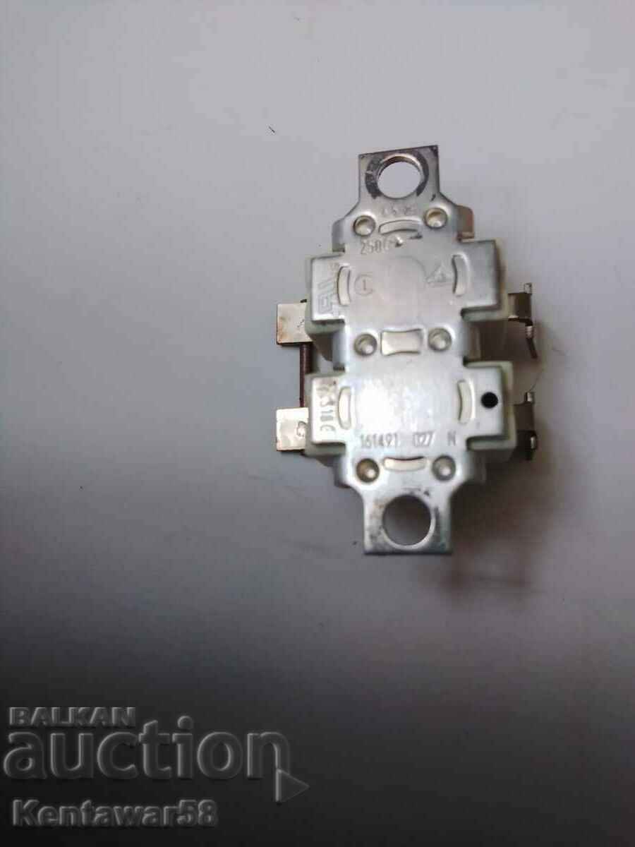 Thermal switch 161491. 027 N