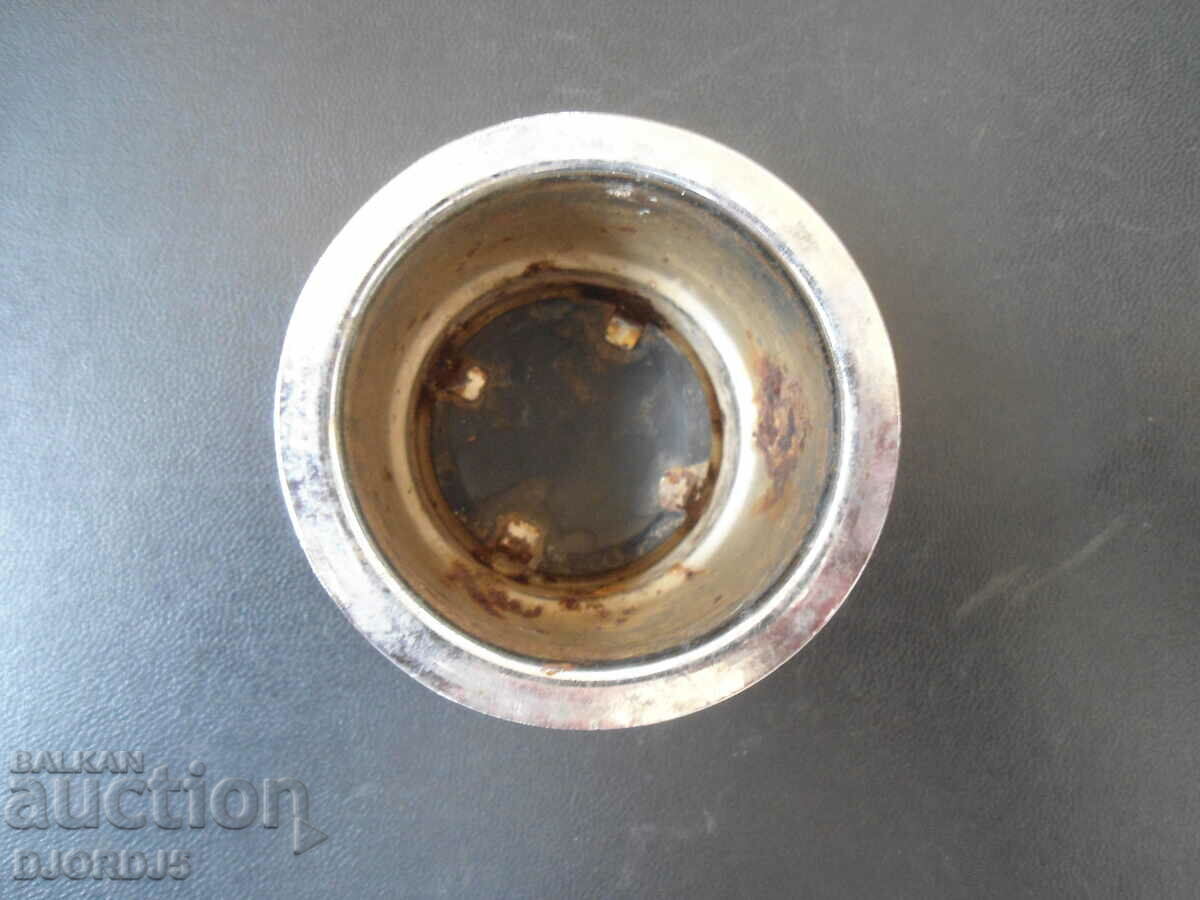 Δημοπρασία Παλιό καπάκι αυτοκινήτου Δημοπρασία Παλιό καπάκι αυτοκινήτου