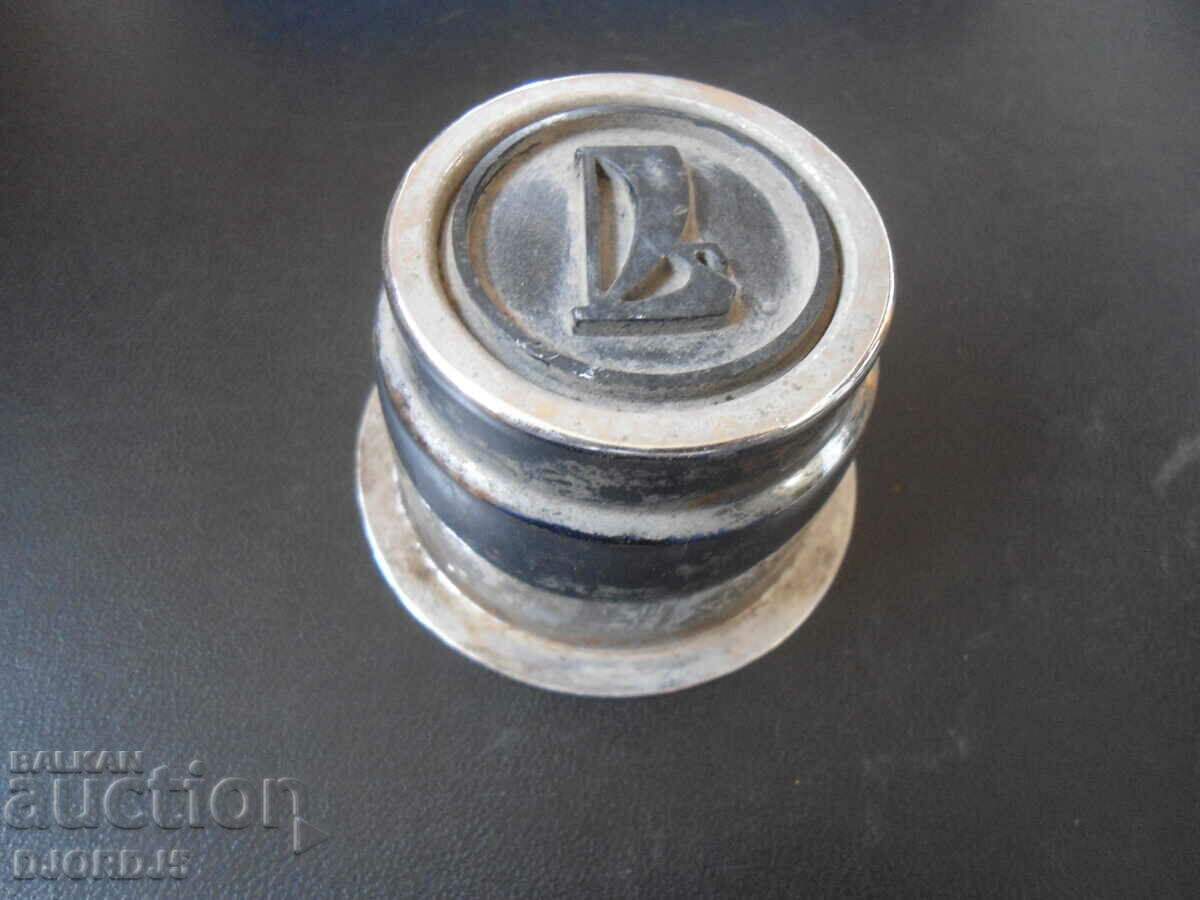 Παράδοση Παλιό καπάκι αυτοκινήτου Παράδοση Παλιό καπάκι αυτοκινήτου