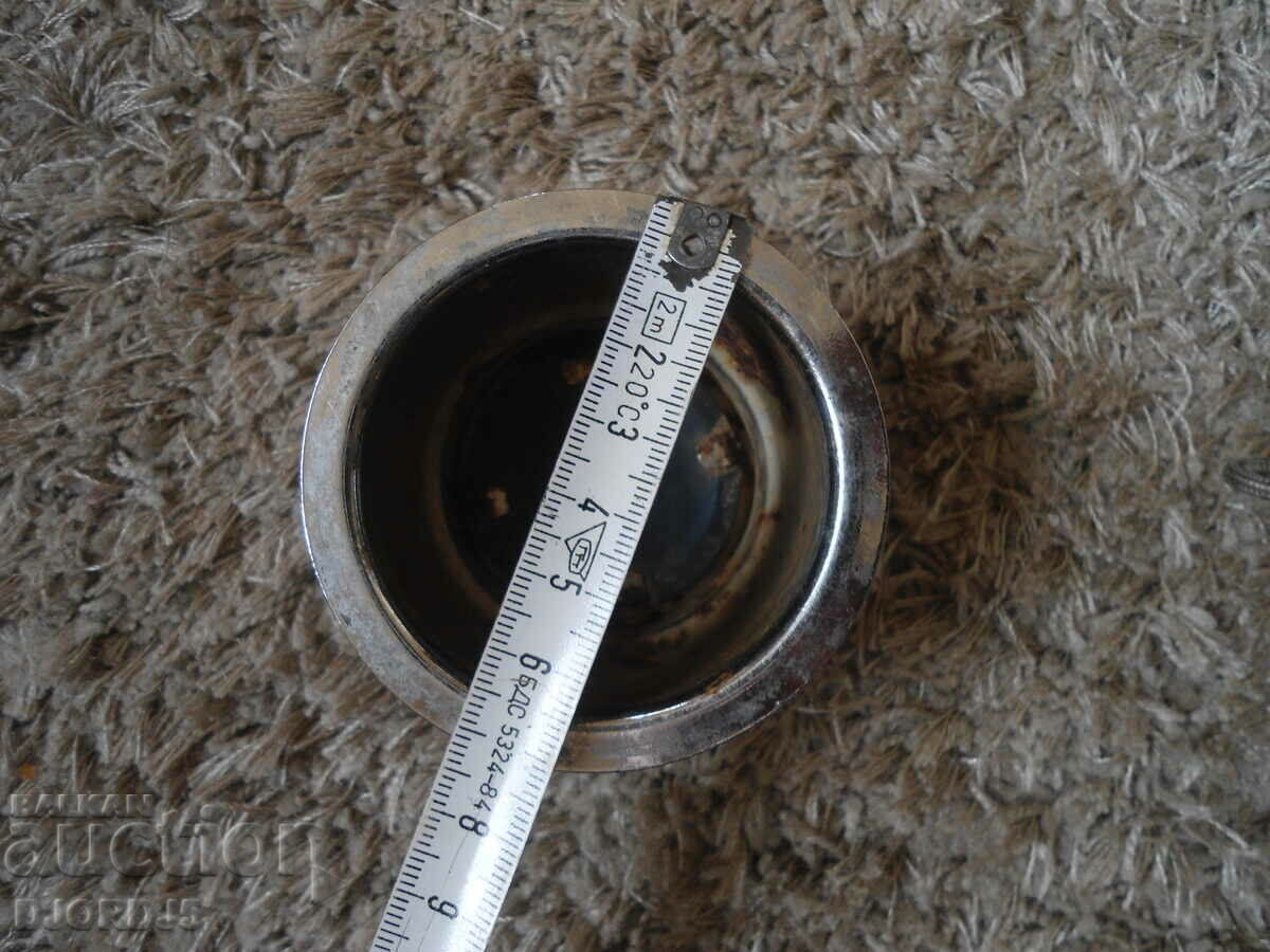 Παλιό καπάκι αυτοκινήτου - 6 Παλιό καπάκι αυτοκινήτου - 6