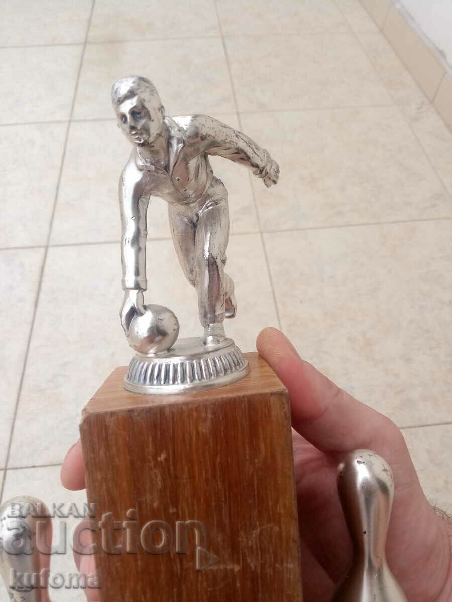 Trofeul turneului de bowling cu preț € 28.11 | 54.98 BGN