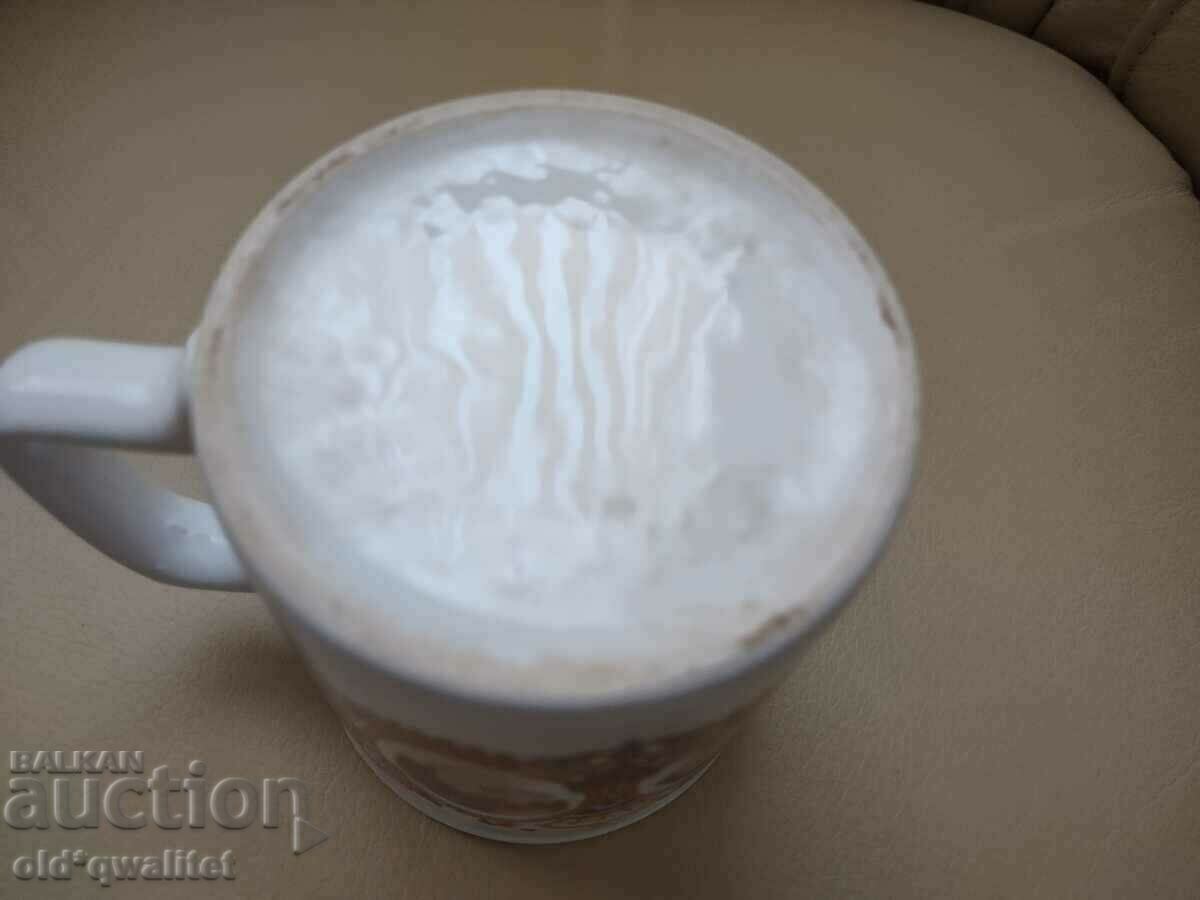 Porcelain - GLASS, Persons of the Royal Court, England1981. - 5 Porcelain - GLASS, Persons of the Royal Court, England1981. - 5