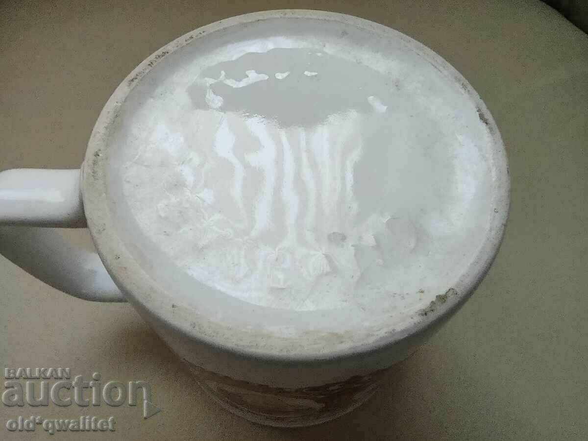 Porcelain - GLASS, Persons of the Royal Court, England1981. - 6 Porcelain - GLASS, Persons of the Royal Court, England1981. - 6