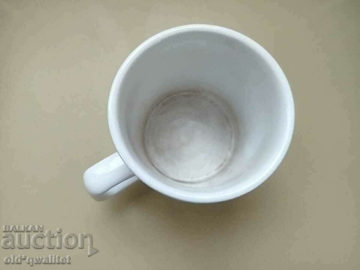 Porcelain - GLASS, Persons of the Royal Court, England1981. - 7 Porcelain - GLASS, Persons of the Royal Court, England1981. - 7