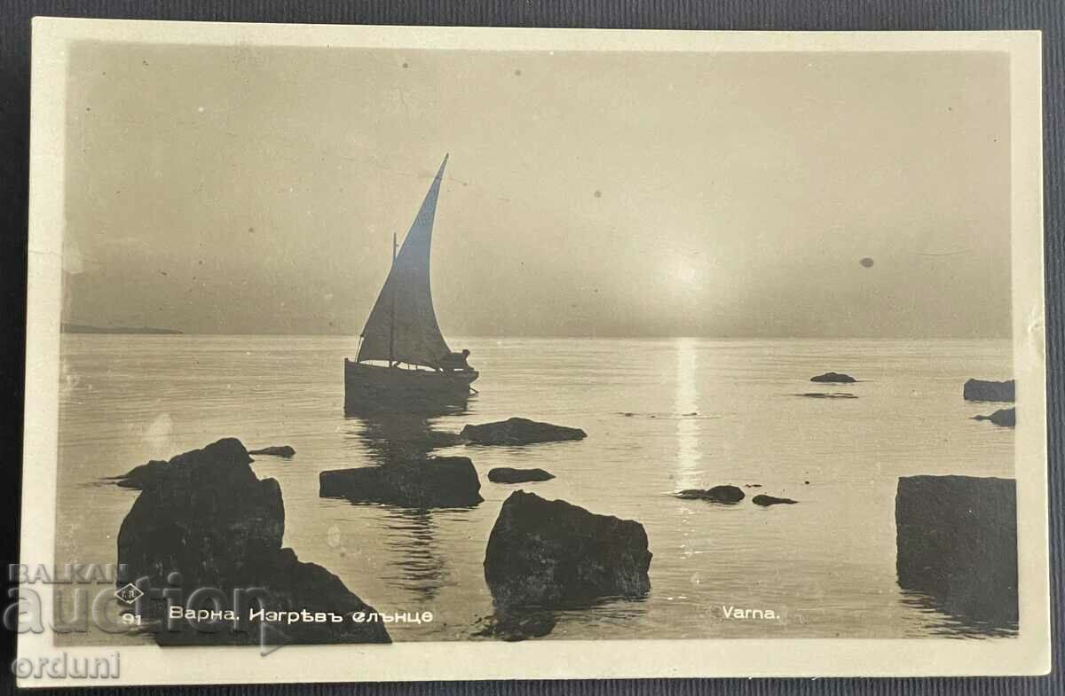 3618 Kingdom of Bulgaria Varna boat at sunrise 1930s