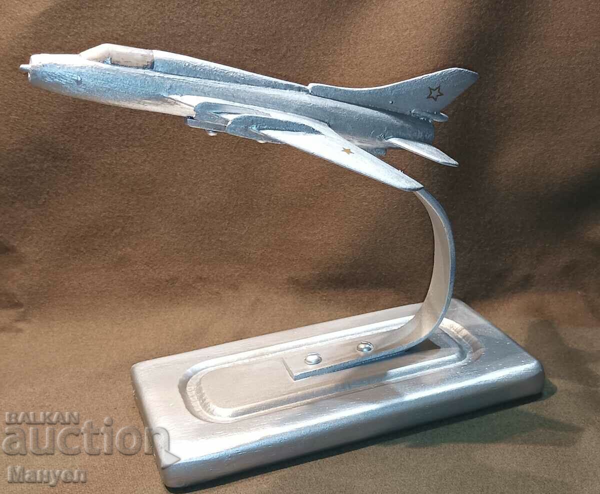 Δημοπρασία Μοντέλο αεροσκάφους Su-22. Δημοπρασία Μοντέλο αεροσκάφους Su-22.