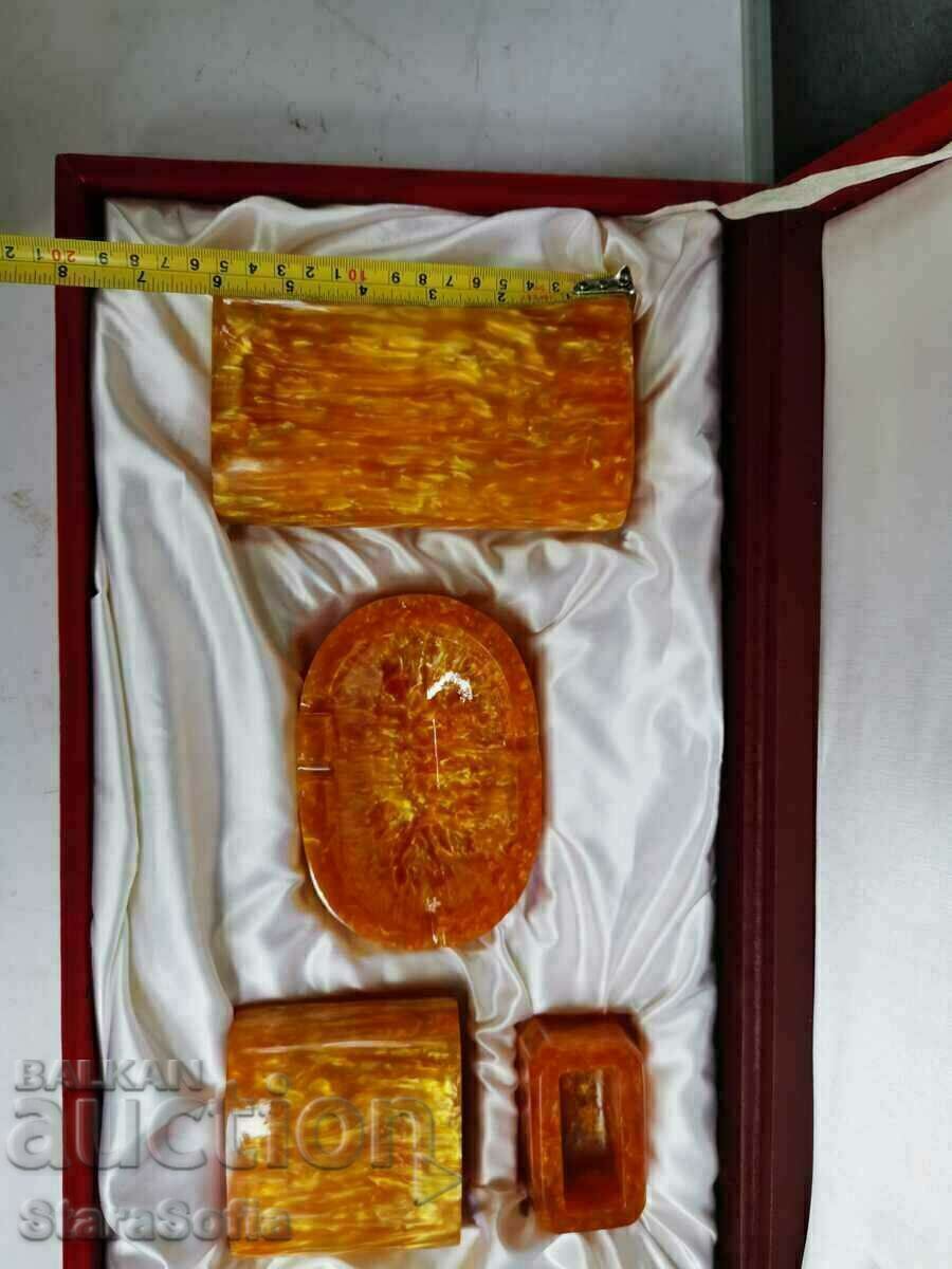 OLD KATALIN SET, BAKELITE - 7