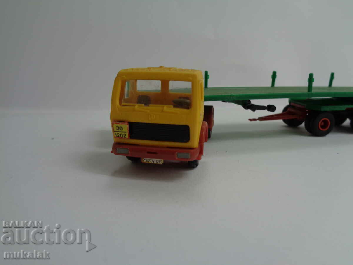 KIBRI HO 1/87 MERCEDES TRUCK DETAILED MODEL TOY with price 10.00 BGN | € 5.11