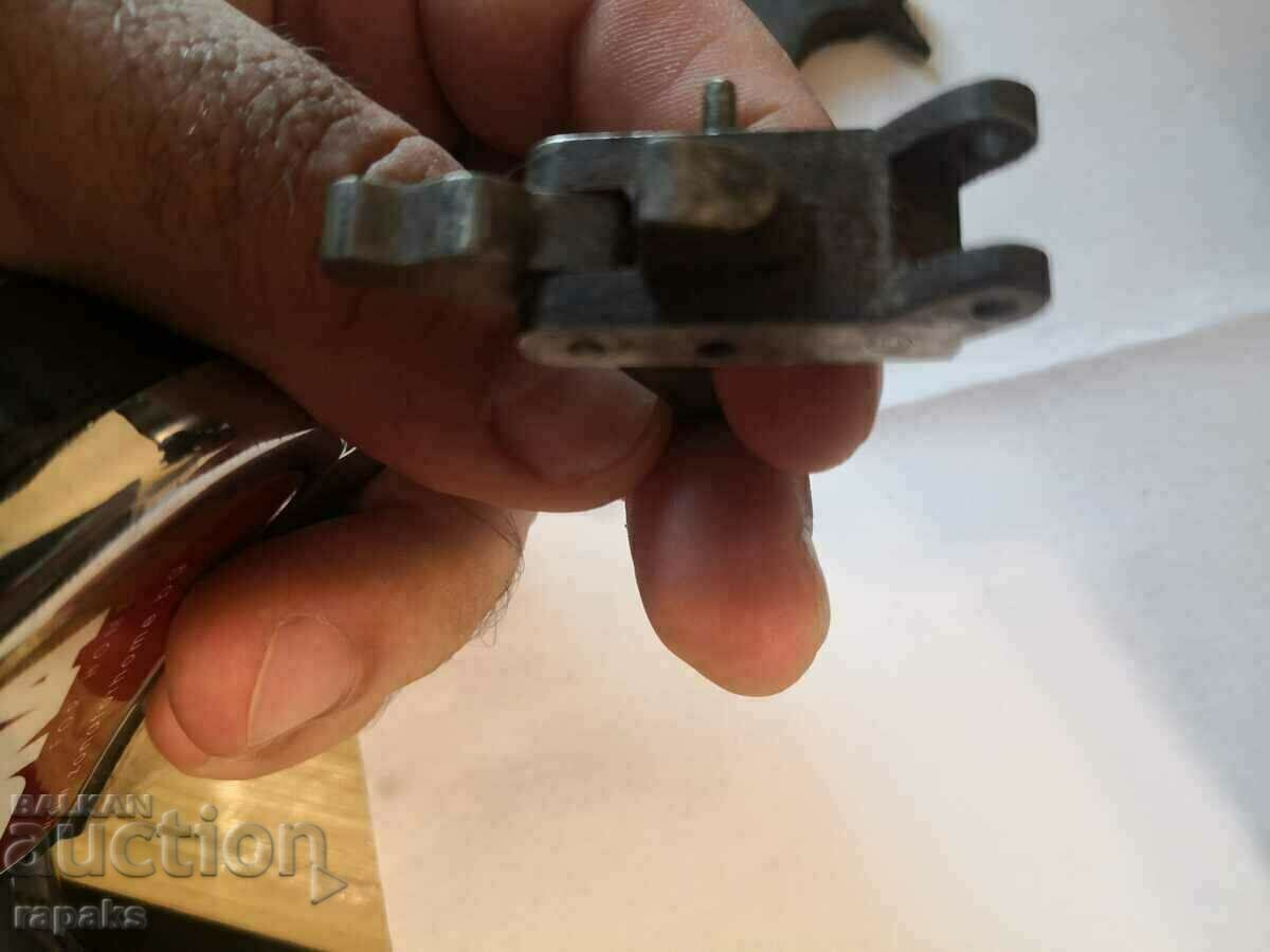 Auction  Shotgun, carbine, submachine gun