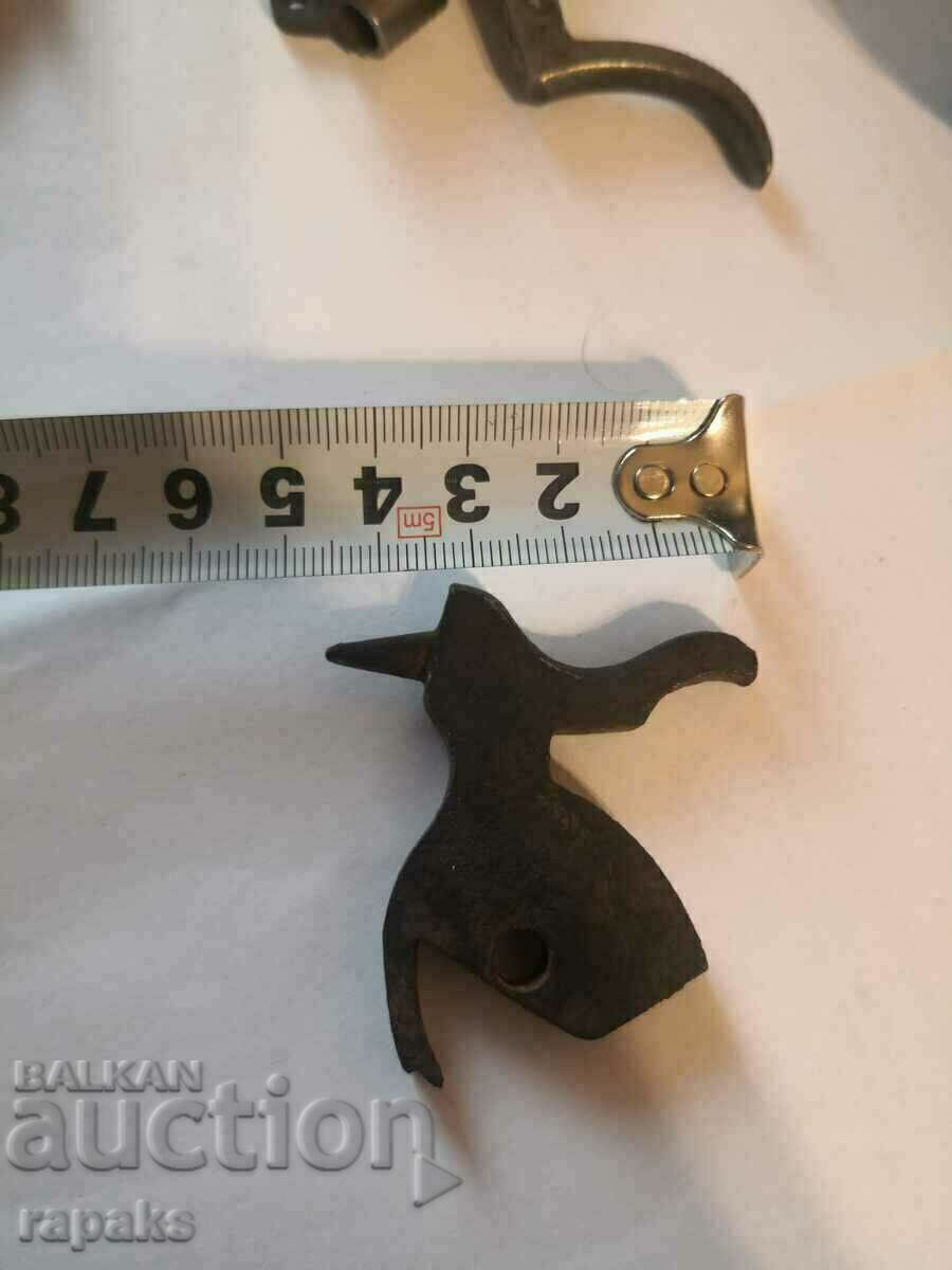 Auction  Striker, rooster. Revolver, pistol