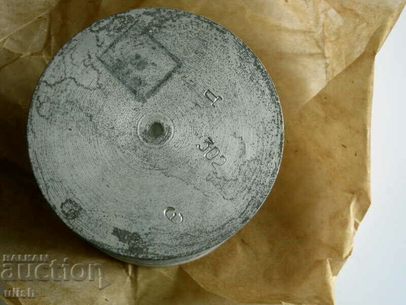 Delivery of Old set of Russian original Moskvich 407 pistons Delivery of Old set of Russian original Moskvich 407 pistons