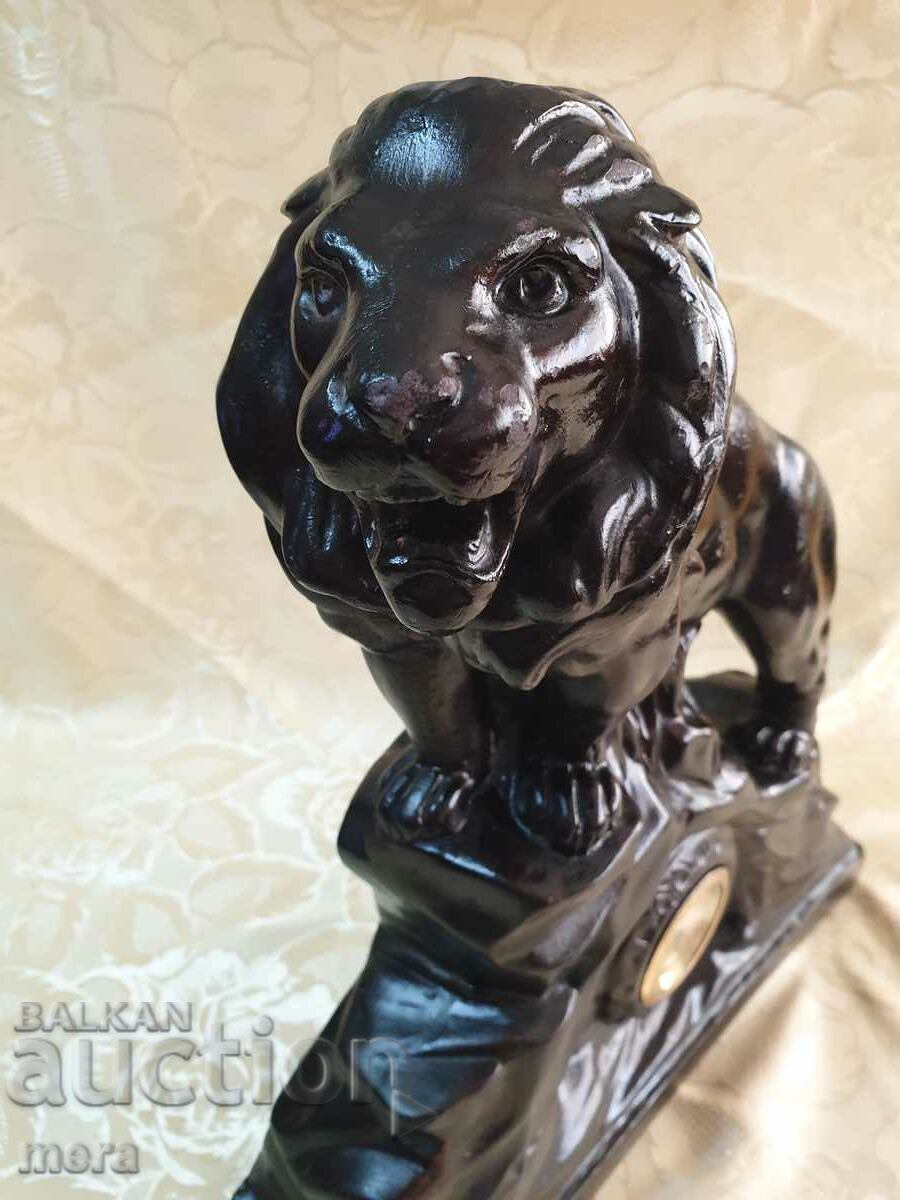 Δημοπρασία Ένα παλιό γερμανικό τζάκι