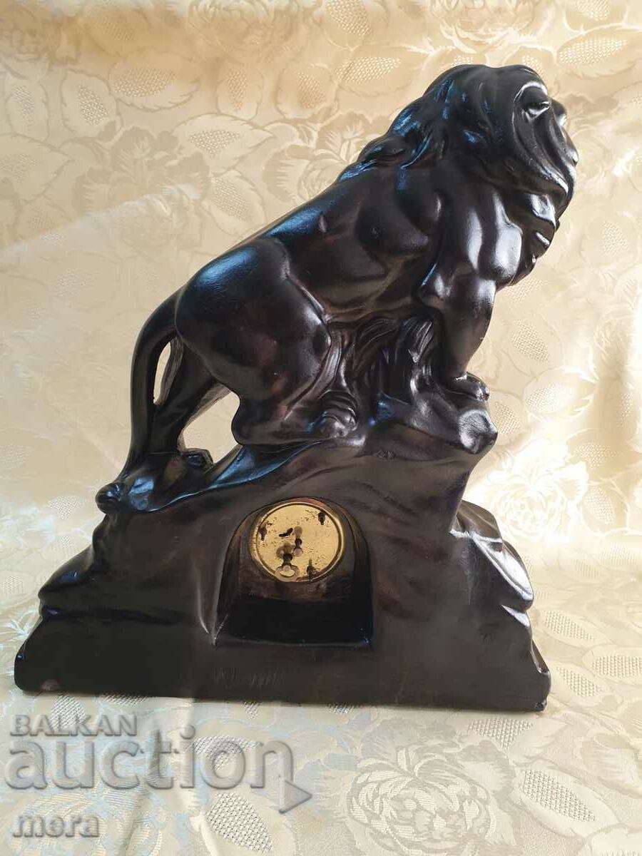 Παράδοση Ένα παλιό γερμανικό τζάκι