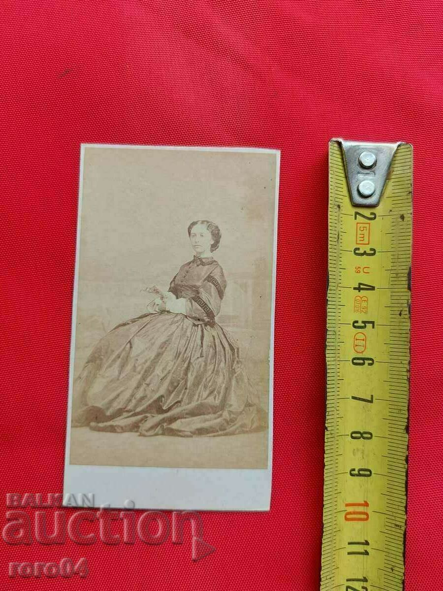 ПРИНЦЕСА НА САКСОНИЯ с цена 175.50 лв. | € 89.73