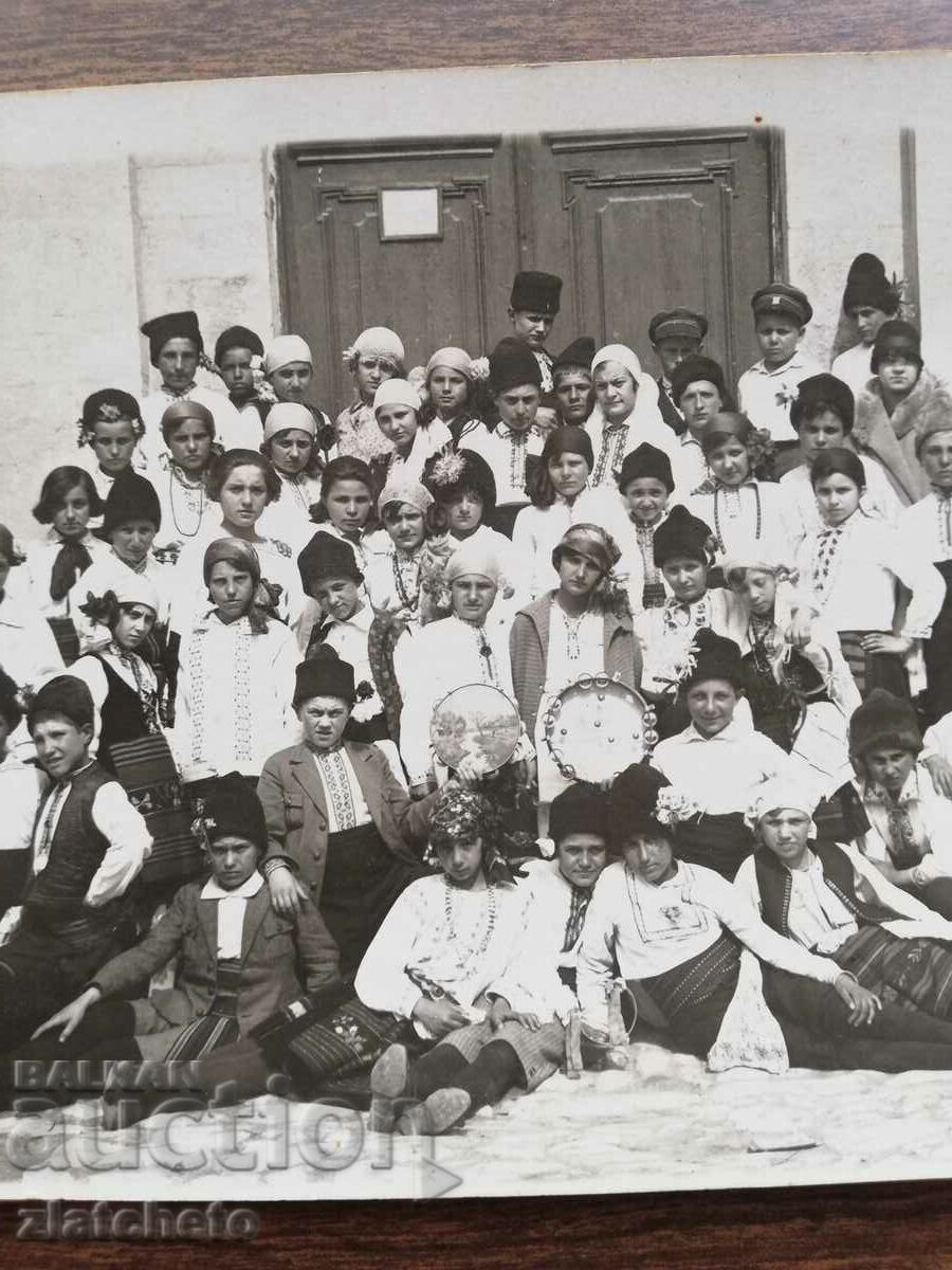Auction Old photo Kingdom of Bulgaria - children in folk costumes Auction Old photo Kingdom of Bulgaria - children in folk costumes