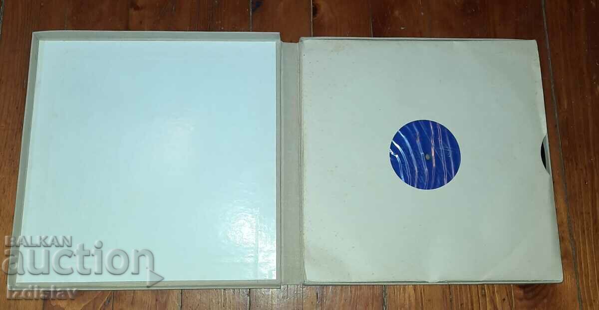 Gramophone records Mozart with price 50.00 BGN | € 25.56 Gramophone records Mozart with price 50.00 BGN | € 25.56