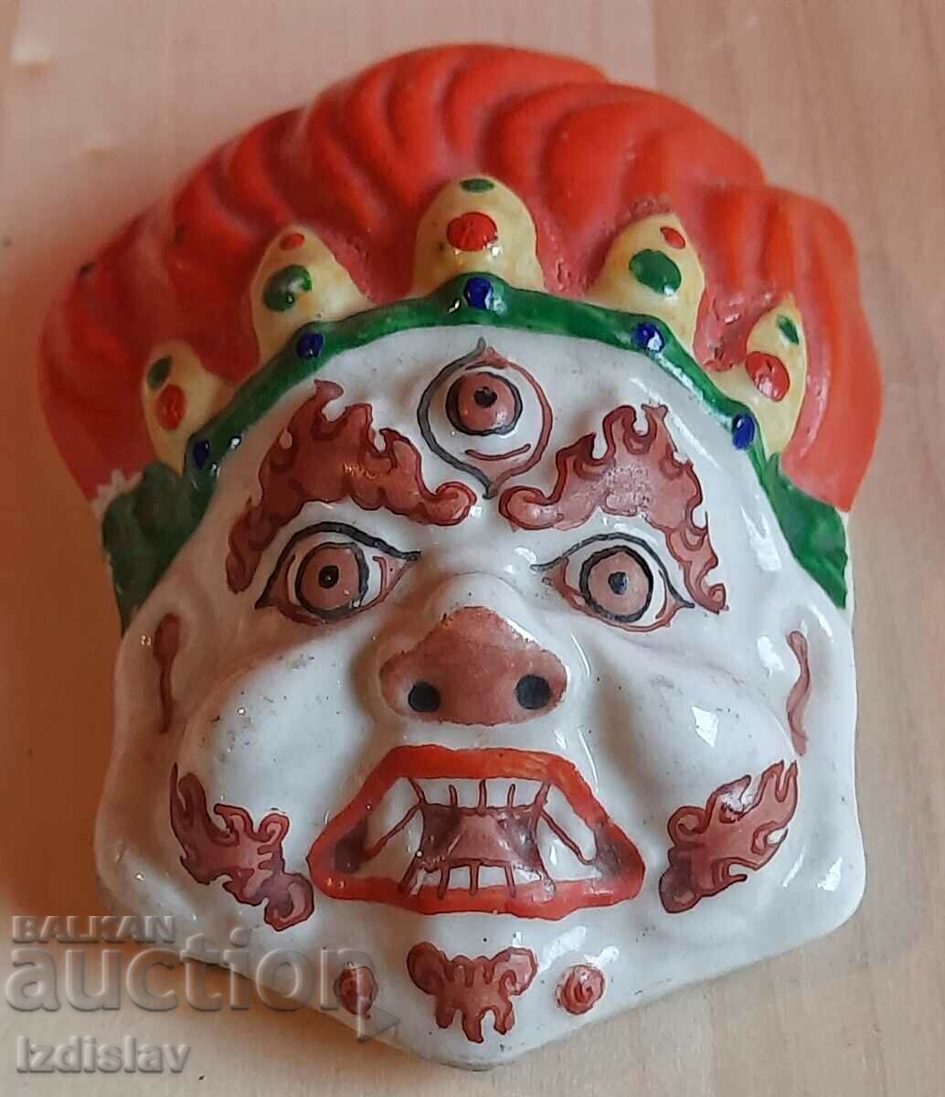 Mască de perete din porțelan, Mongolia, Zeul Focului