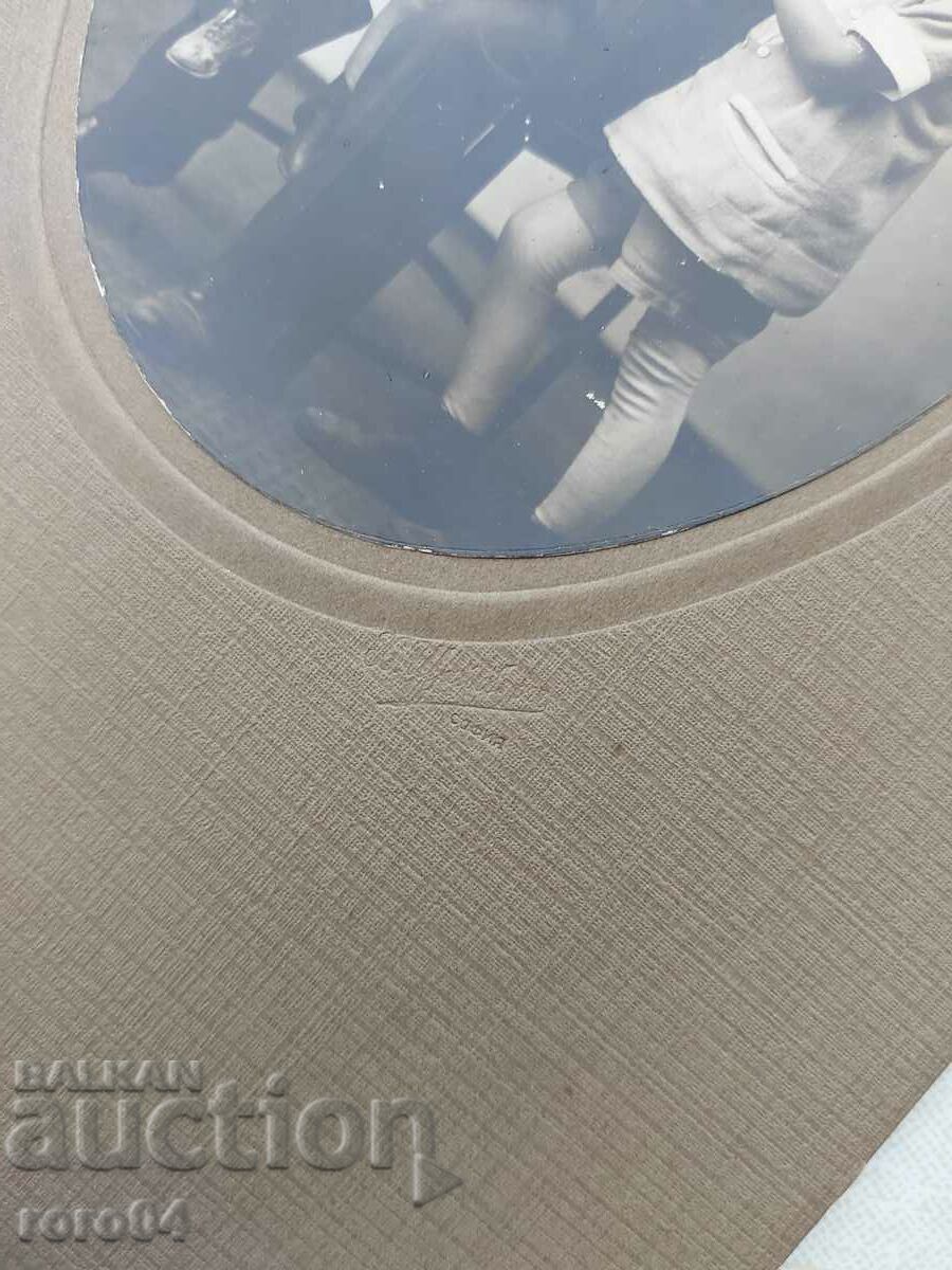 Livrarea fotografii vechi - CARTON Livrarea fotografii vechi - CARTON