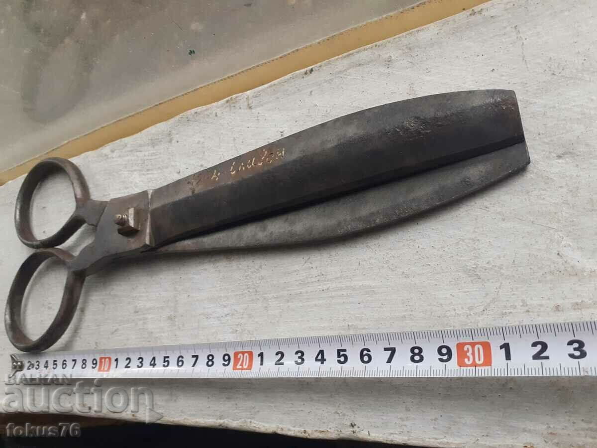 Old forged Renaissance scissors with gold studs - 7 Old forged Renaissance scissors with gold studs - 7