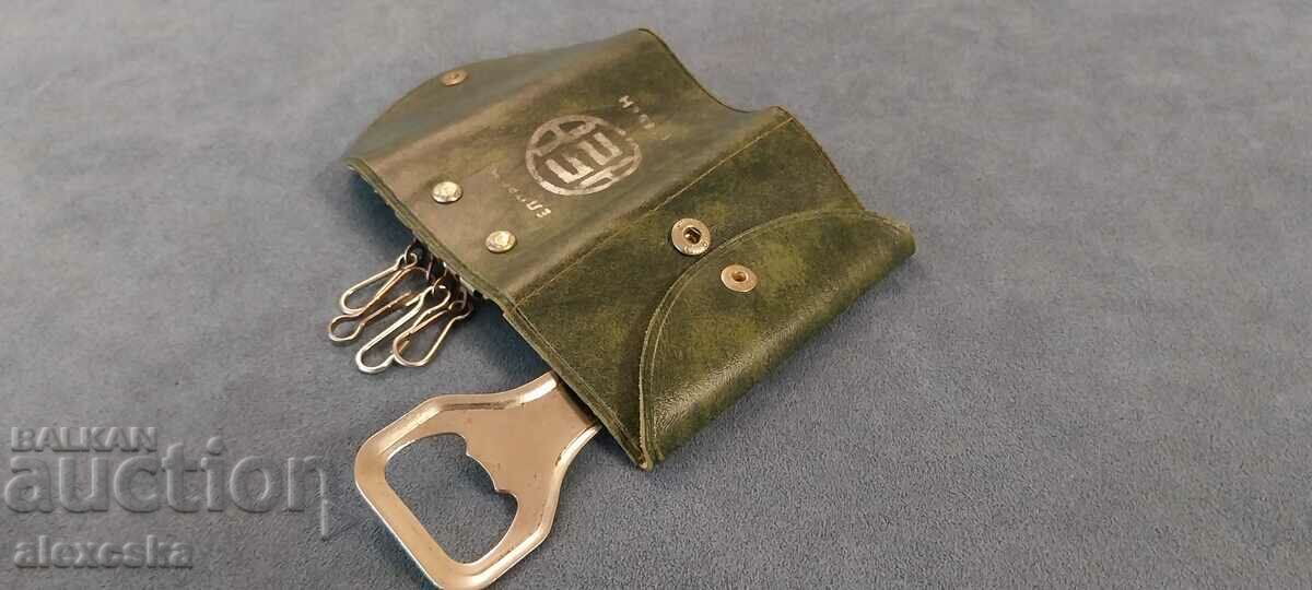 Delivery of Combined social keychain Delivery of Combined social keychain